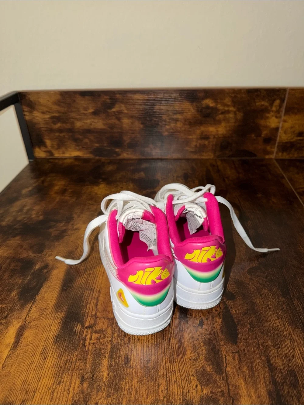 Nike Kids White & Hot Pink Low-Top Sneakers